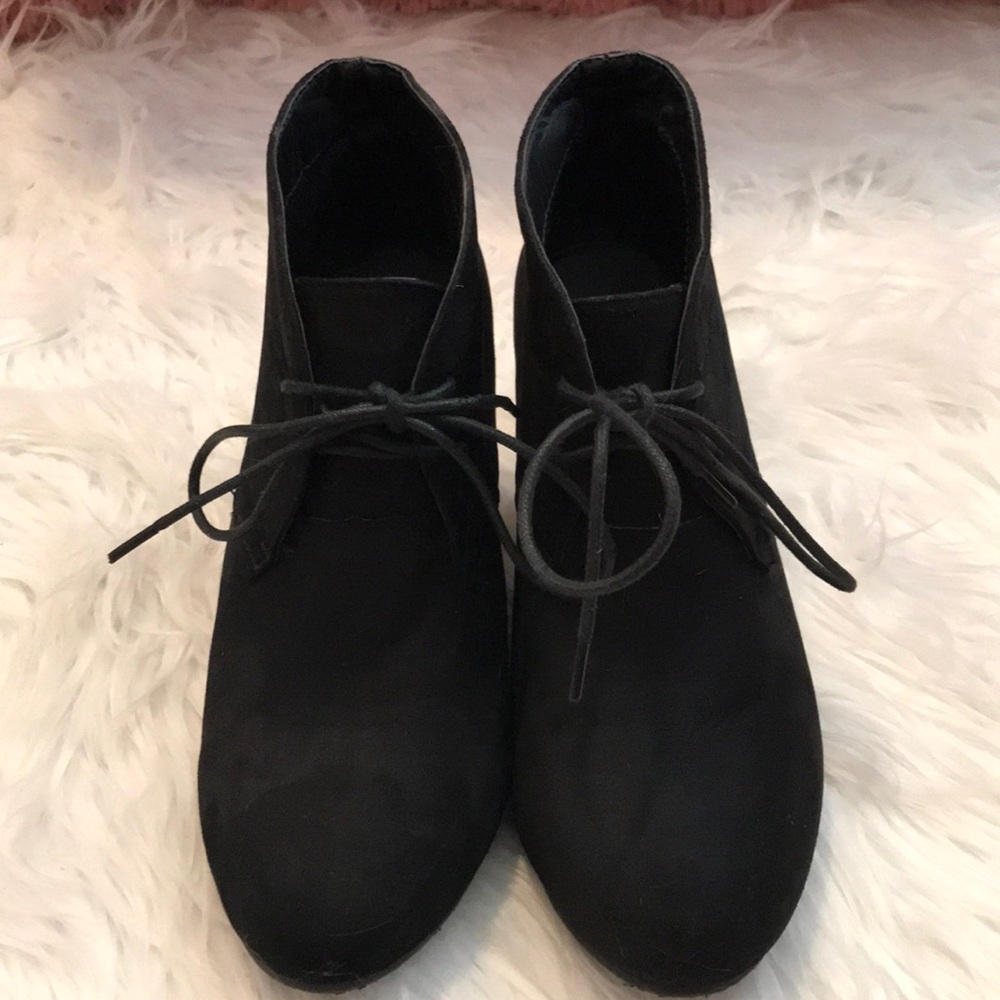 Bella Marie suede black booties size 7.5